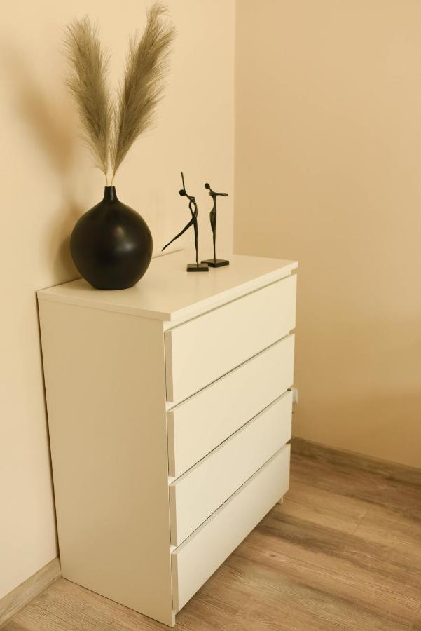Apartament Studio Klasztorna Dzierżoniów Esterno foto