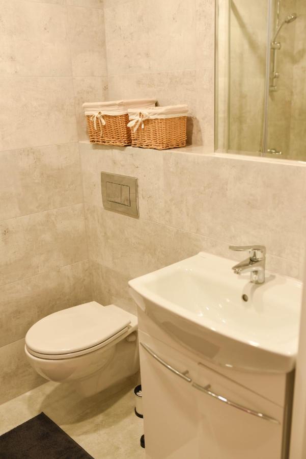 Apartament Studio Klasztorna Dzierżoniów Esterno foto